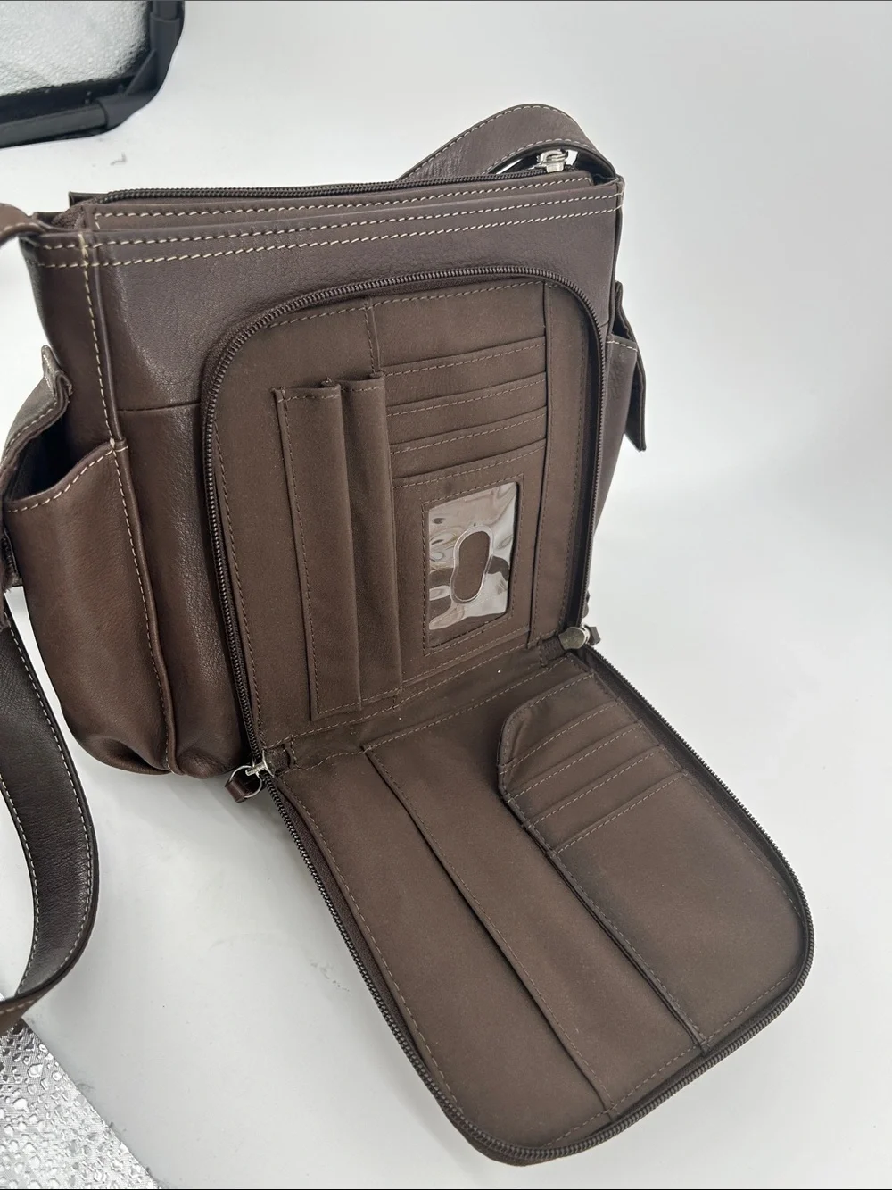 Fossil Travelers Built In Wallet Chocolate Brown Leather  Crossbody Everyday
